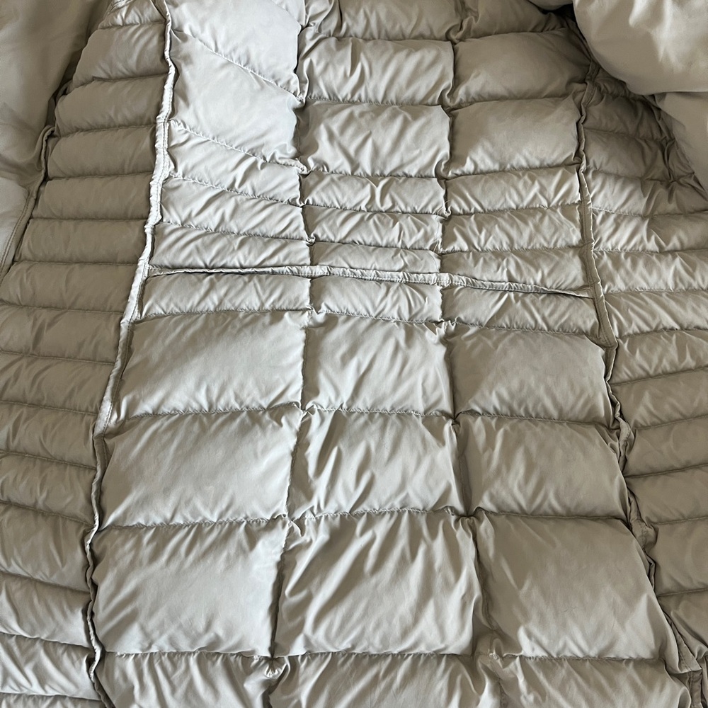 The North Face women’s cream 550 down filled parka size Small - Picture 9 of 15